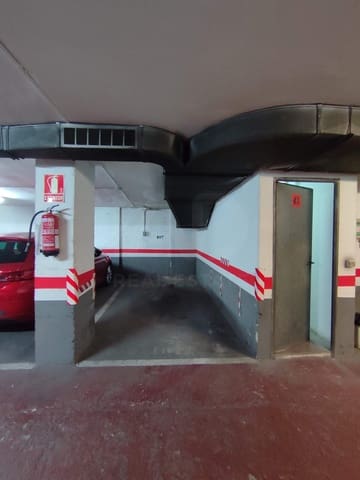 Garage for sale in L'Hospitalet de Llobregat - € 9,500 (Ref: 9988833)