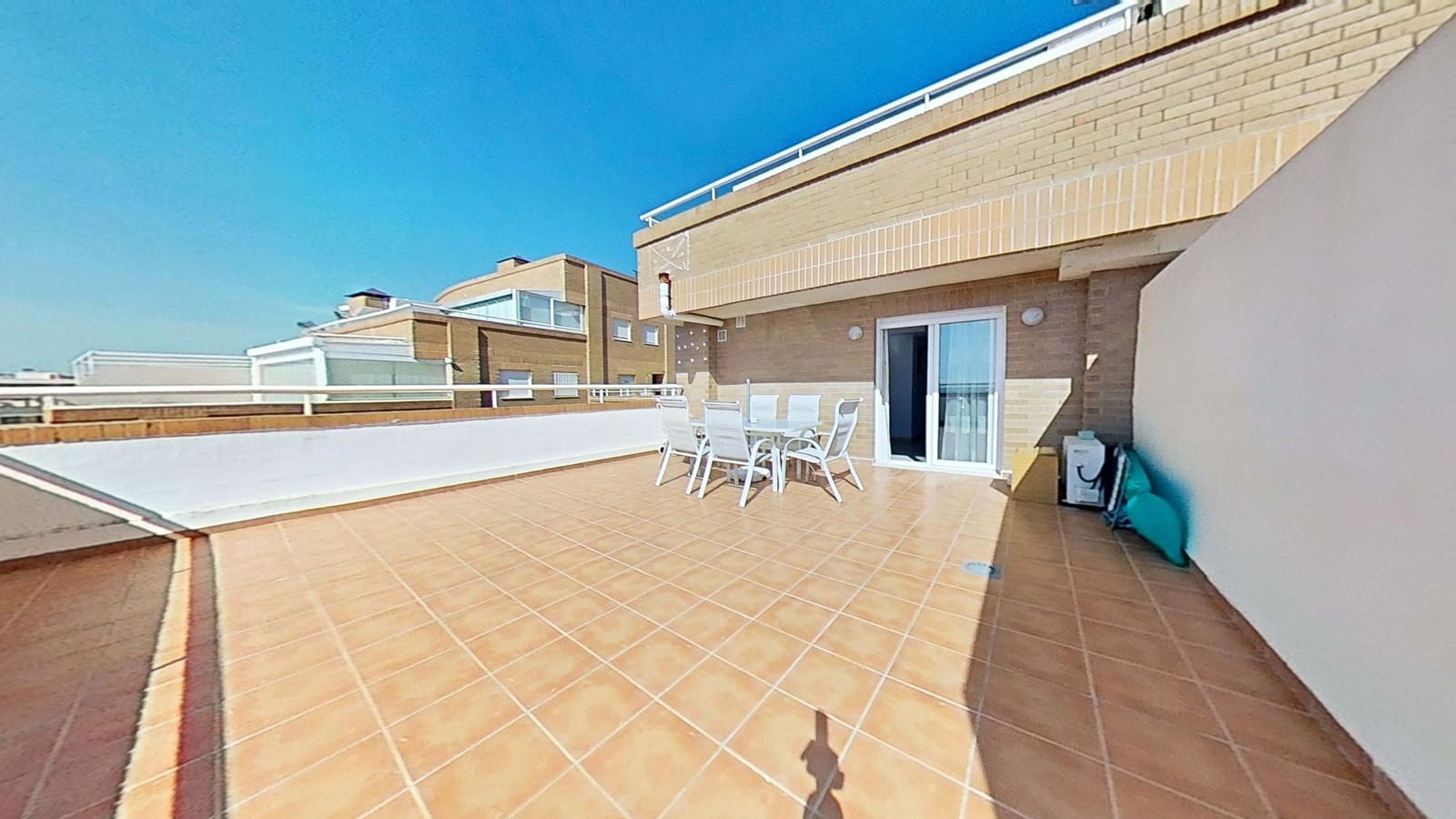 2 soveværelse Lejlighed til salg i Oropesa  med swimmingpool garage - € 275.000 (Ref: 9988834)