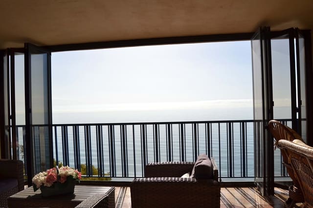 3 soveværelse Lejlighed til salg i Benicàssim med swimmingpool garage - € 799.000 (Ref: 9988835)