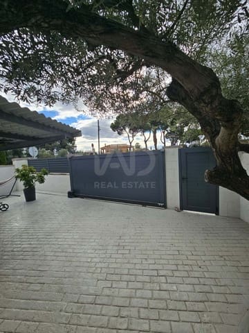 4 bedroom Villa for sale in Almassora / Almazora with pool garage - € 350,000 (Ref: 9988837)