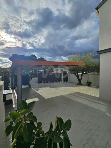 4 bedroom Villa for sale in Almassora / Almazora with pool garage - € 350,000 (Ref: 9988837)