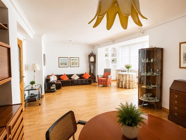 3 makuuhuone Huoneisto myytävänä paikassa Burgos kaupunki - 218 000 € (Ref: 9988838)