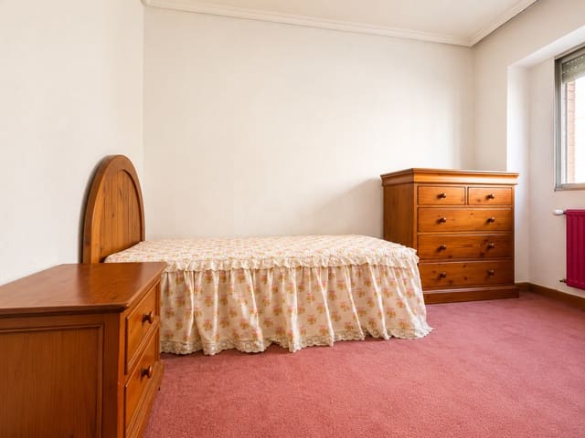 3 makuuhuone Huoneisto myytävänä paikassa Burgos kaupunki - 218 000 € (Ref: 9988838)
