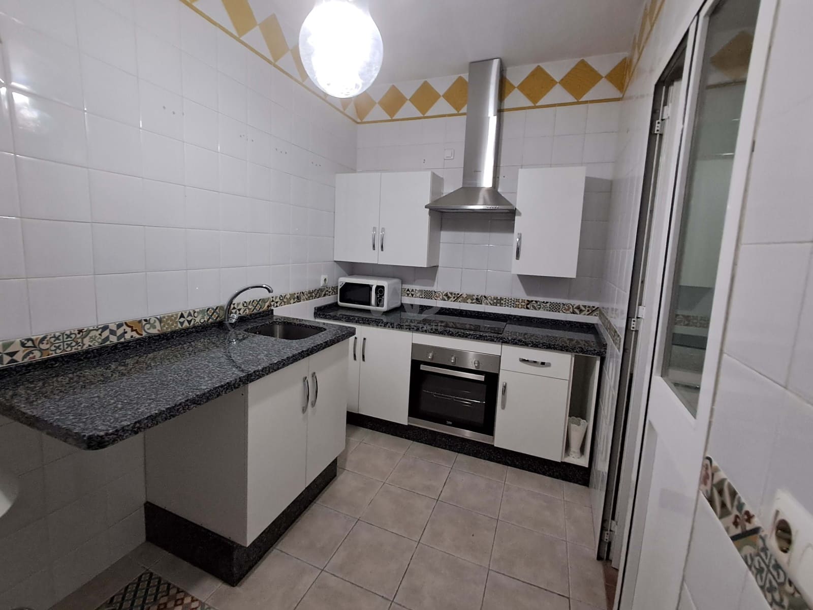 2 soverom Leilighet til salgs i Cadiz by - € 68 000 (Ref: 9988839)