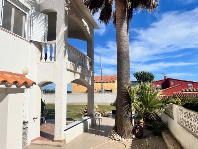 4 chambre Maison de Ville à vendre à Alcossebre, Alcalá de Xivert avec garage - 395 000 € (Ref: 9988840)