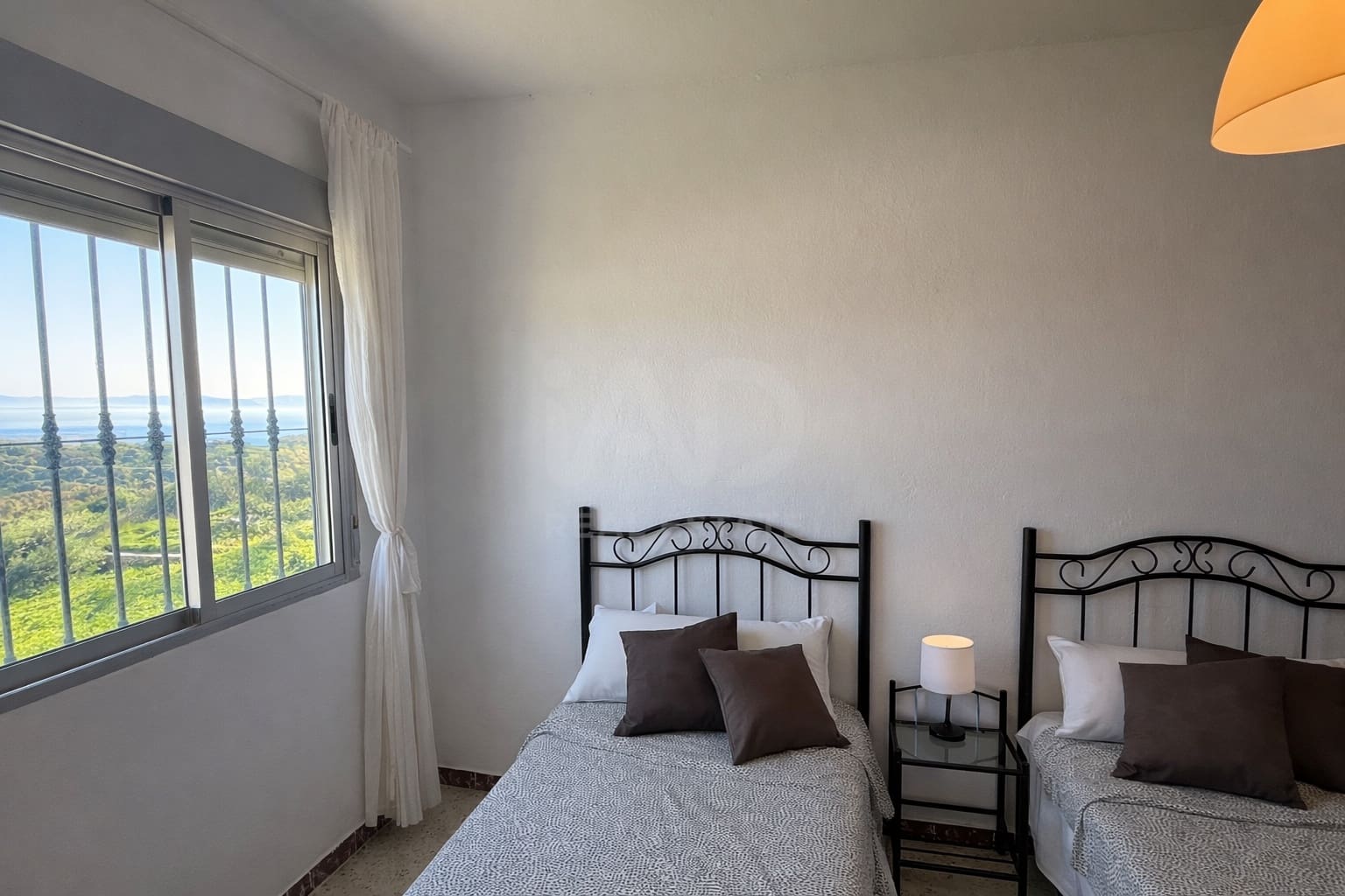 Casa de 7 habitaciones en Cádiz ciudad en venta - 726.000 € (Ref: 9988843)