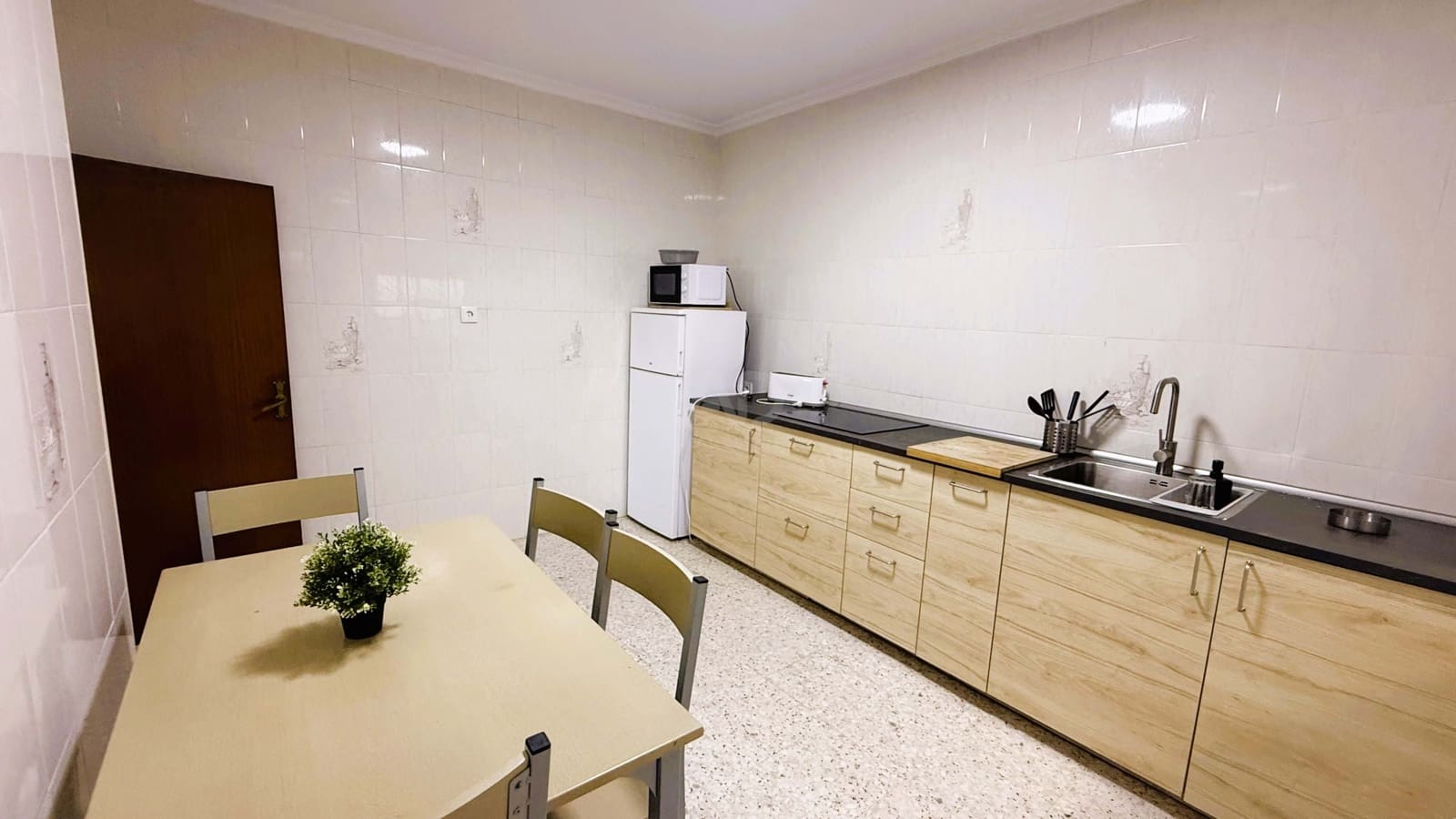 Casa de 7 habitaciones en Cádiz ciudad en venta - 726.000 € (Ref: 9988843)