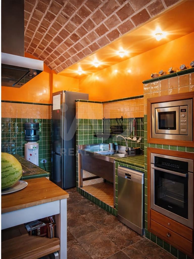 Chalet de 6 habitaciones en Cádiz ciudad en venta con piscina - 750.000 € (Ref: 9988846)
