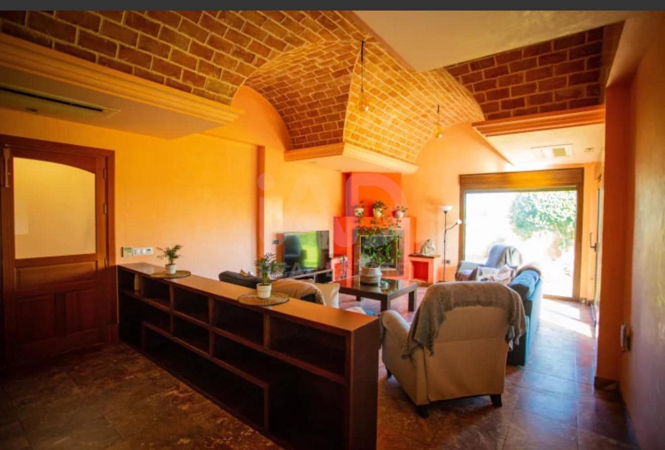 Chalet de 6 habitaciones en Cádiz ciudad en venta con piscina - 750.000 € (Ref: 9988846)