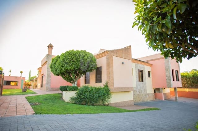 Chalet de 6 habitaciones en Cádiz ciudad en venta con piscina - 750.000 € (Ref: 9988846)