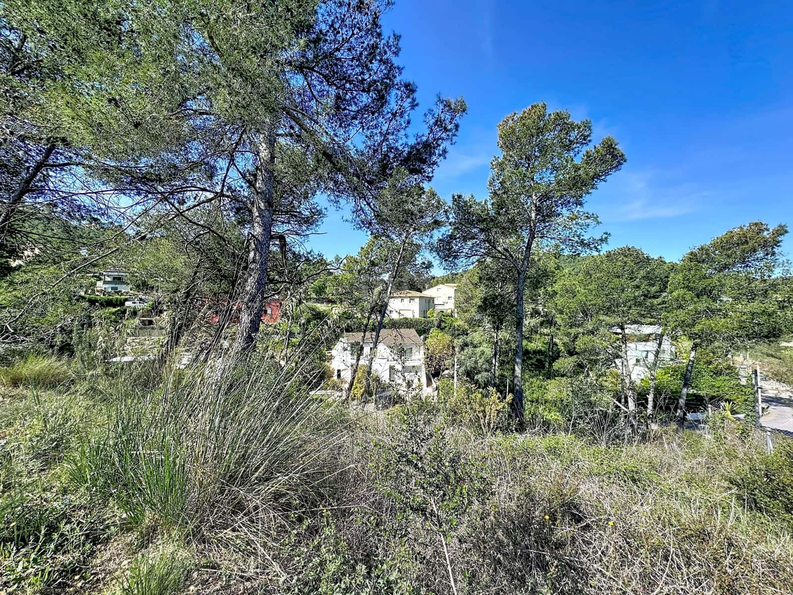 Building Plot for sale in Barcelona city - € 86,000 (Ref: 9988851)