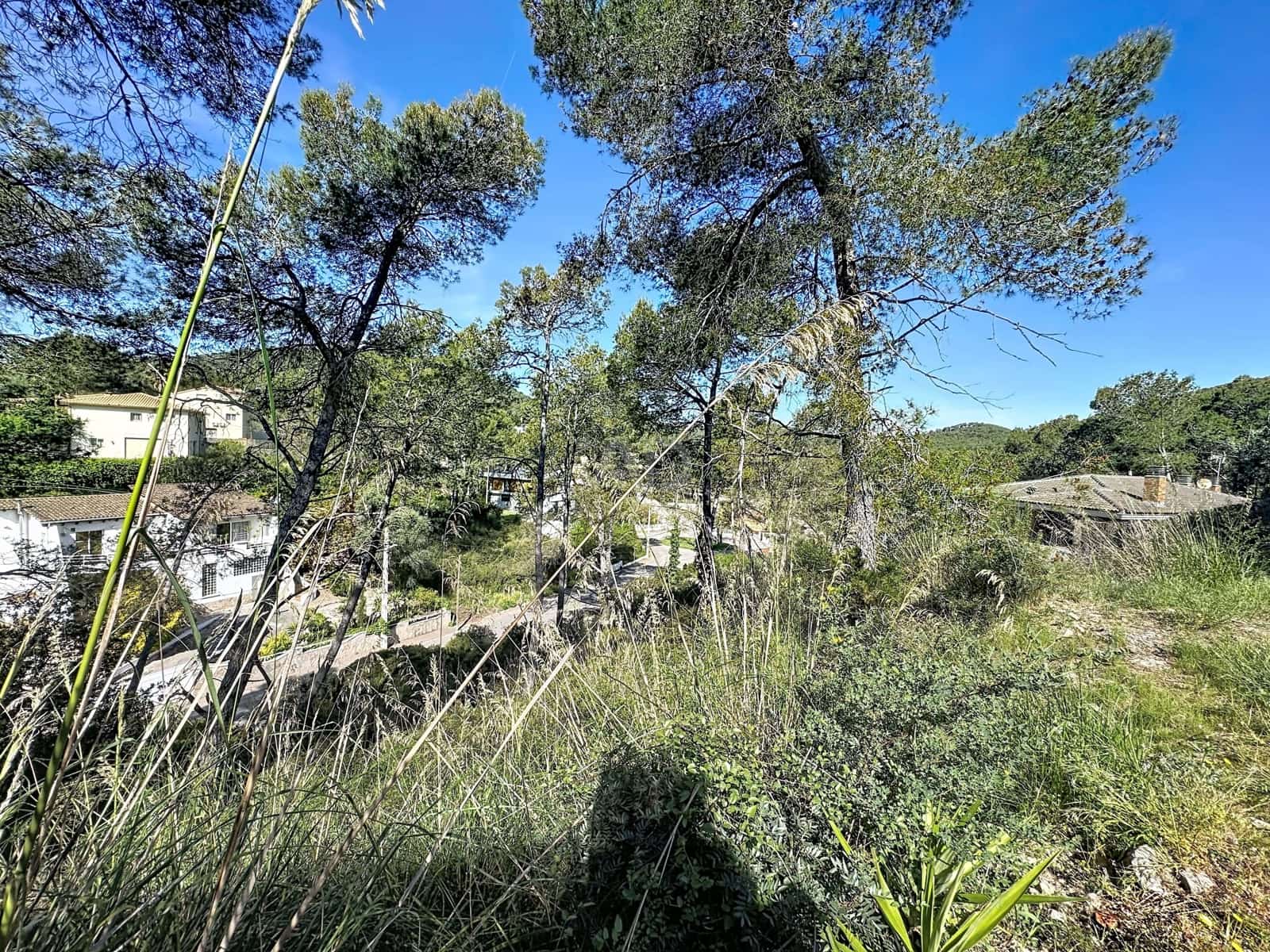 Building Plot for sale in Barcelona city - € 86,000 (Ref: 9988851)