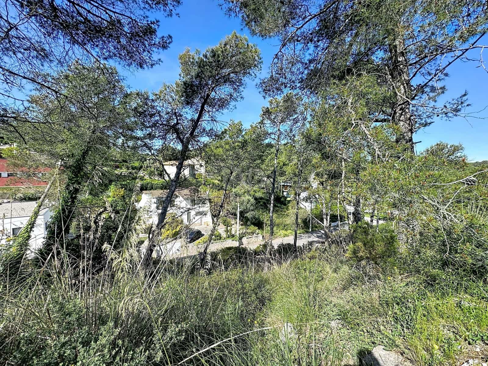Building Plot for sale in Barcelona city - € 86,000 (Ref: 9988851)