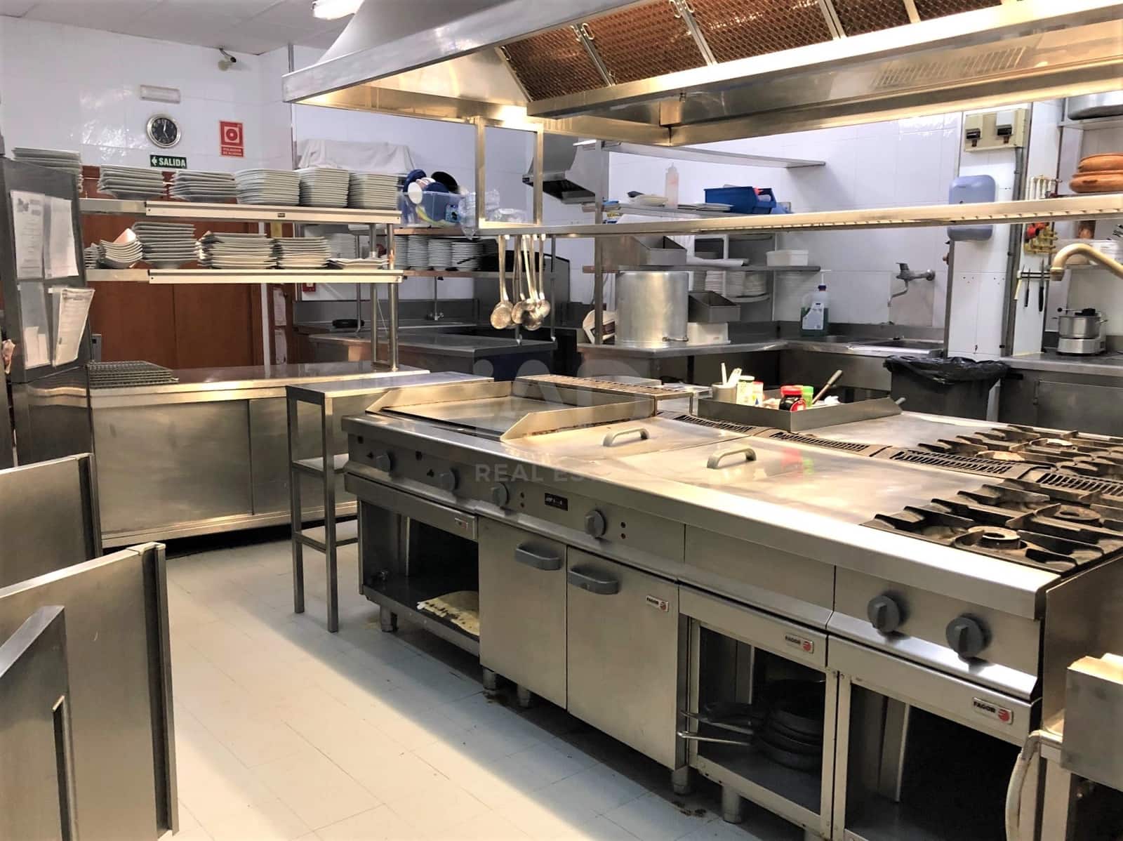 Comercial para venda em Benicarlo - 2 130 000 € (Ref: 9988855)
