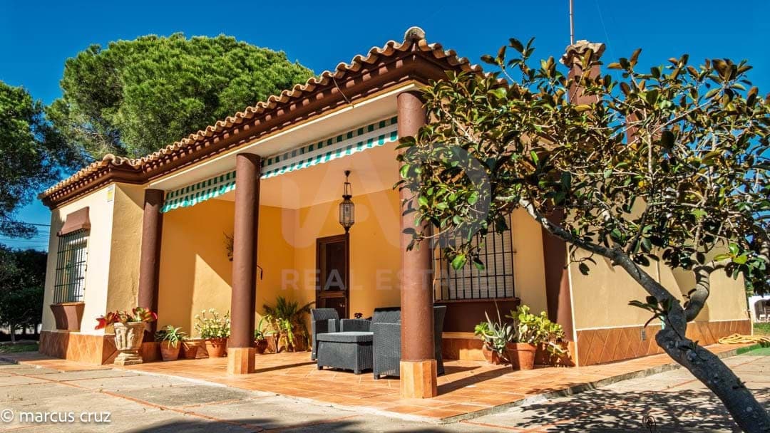 3 slaapkamer Villa te koop in Cadiz stad - € 559.000 (Ref: 9988856)