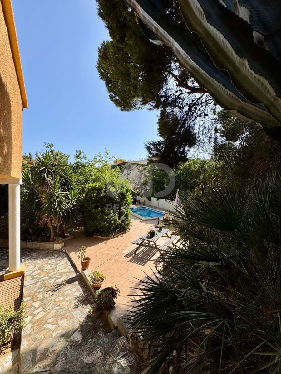 4 sypialnia Dom na sprzedaż w Miasto Alicante / Alacant z basenem garażem - 465 000 € (Ref: 9988867)