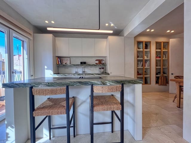 Apartamento de 2 habitaciones en Mercado, Alicante / Alacant ciudad en venta - 330.000 € (Ref: 9988870)