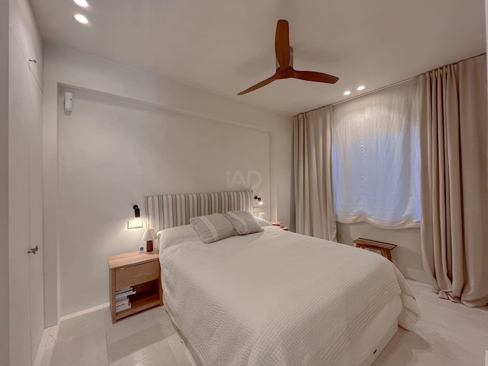 2 soveværelse Lejlighed til salg i Alicante by - € 330.000 (Ref: 9988870)