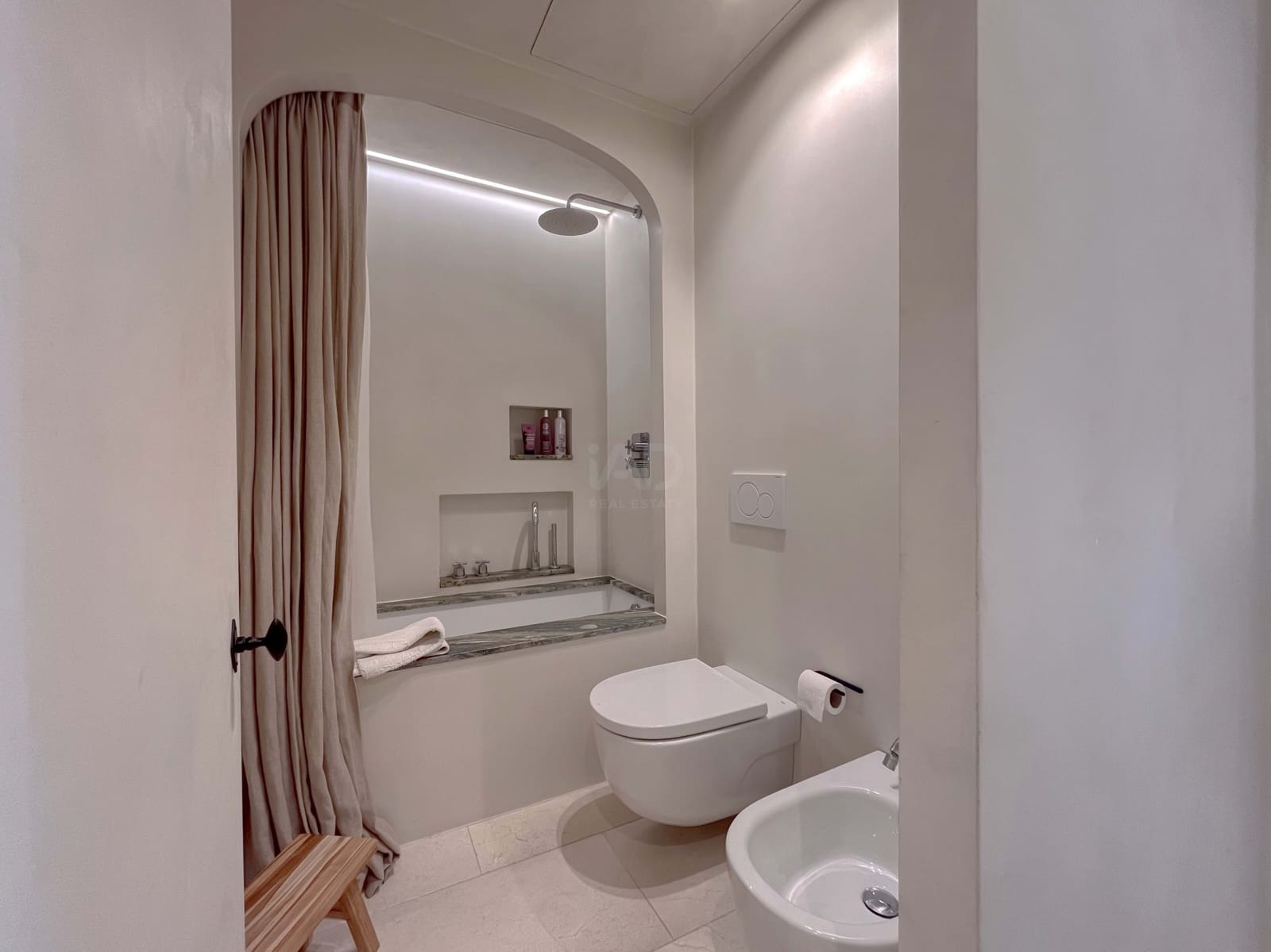2 soveværelse Lejlighed til salg i Alicante by - € 330.000 (Ref: 9988870)