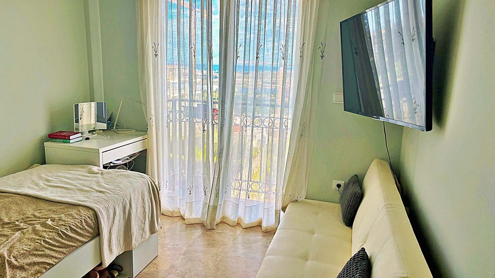 4 bedroom Terraced Villa for sale in Alicante / Alacant city with pool garage - € 335,000 (Ref: 9988871)