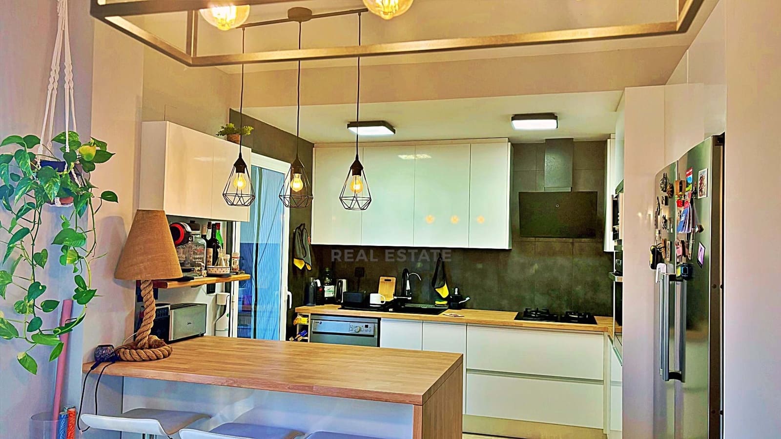 4 bedroom Terraced Villa for sale in Alicante / Alacant city with pool garage - € 335,000 (Ref: 9988871)