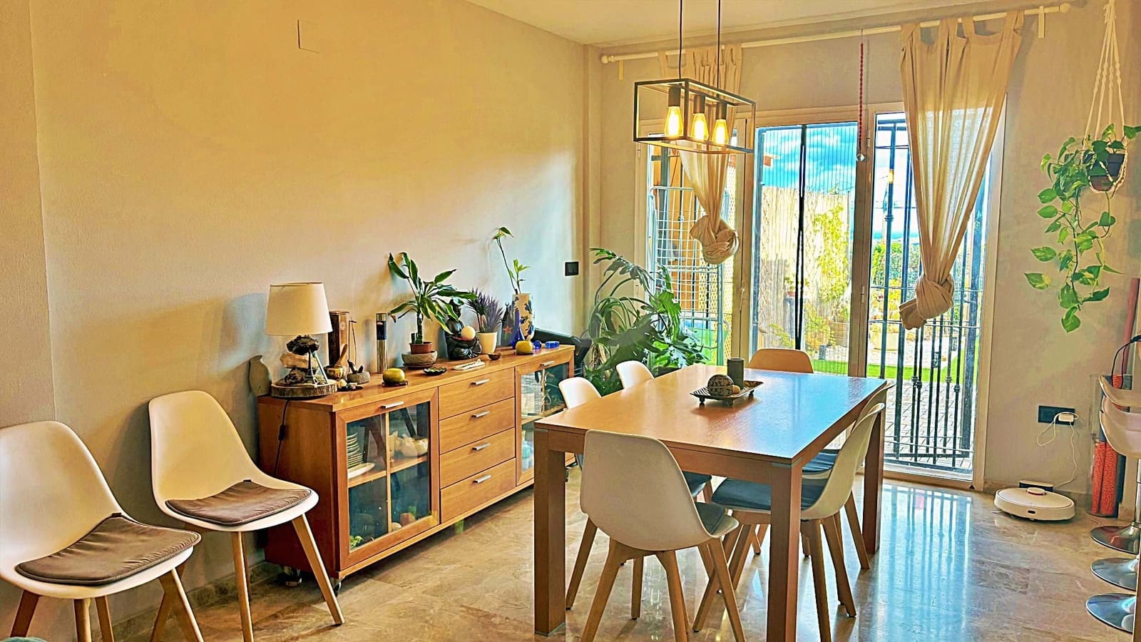 4 bedroom Terraced Villa for sale in Alicante / Alacant city with pool garage - € 335,000 (Ref: 9988871)