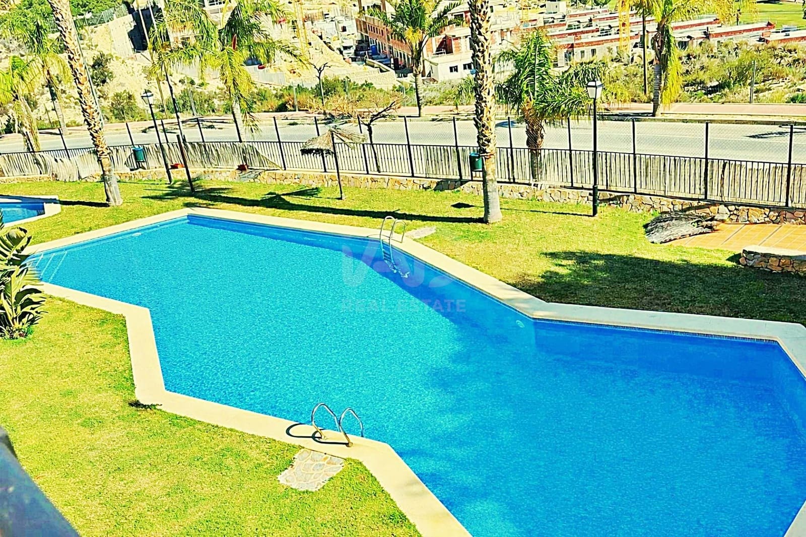 4 bedroom Terraced Villa for sale in Alicante / Alacant city with pool garage - € 335,000 (Ref: 9988871)