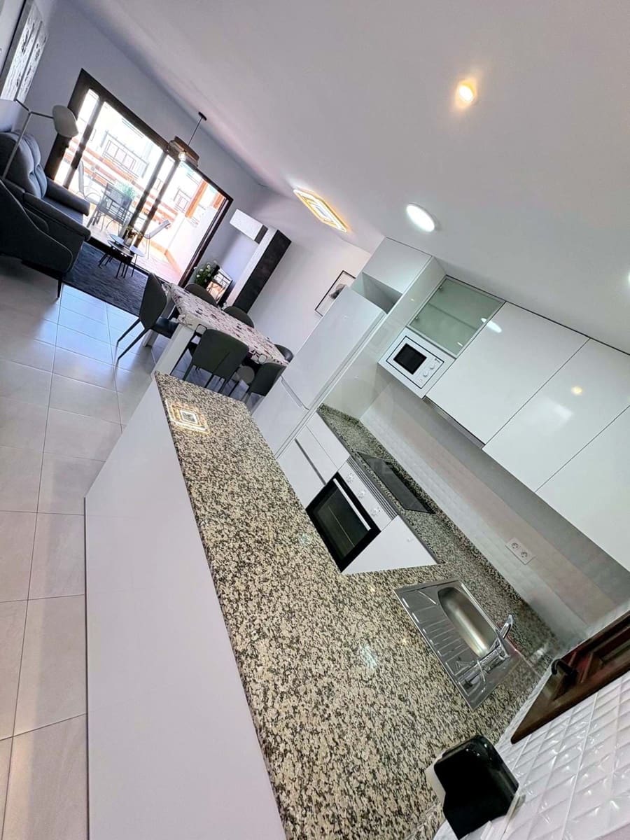 2 sypialnia Apartament na sprzedaż w San Juan de los Terreros z basenem - 202 000 € (Ref: 9988872)
