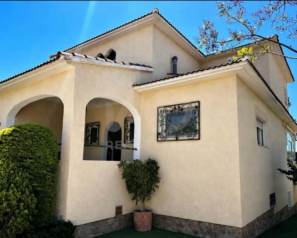 5 soverom Villa til salgs i Benidorm med svømmebasseng garasje - € 895 000 (Ref: 9988873)