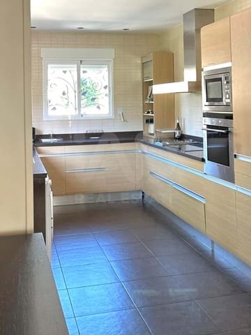 5 soverom Villa til salgs i Poniente, Benidorm med svømmebasseng garasje - € 895 000 (Ref: 9988873)
