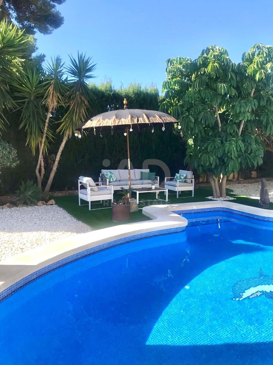 5 soverom Villa til salgs i Benidorm med svømmebasseng garasje - € 895 000 (Ref: 9988873)