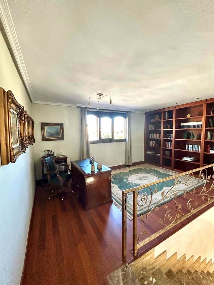 5 soverom Villa til salgs i Benidorm med svømmebasseng garasje - € 895 000 (Ref: 9988873)