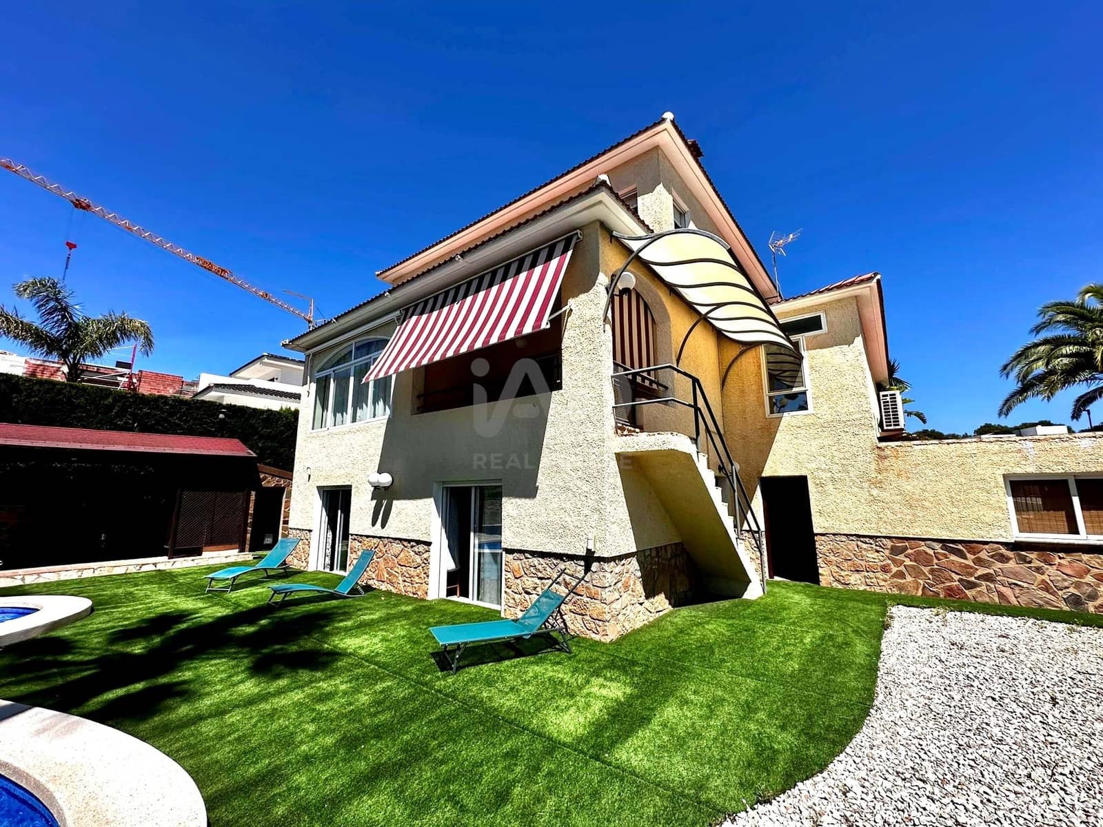 5 soverom Villa til salgs i Benidorm med svømmebasseng garasje - € 895 000 (Ref: 9988873)