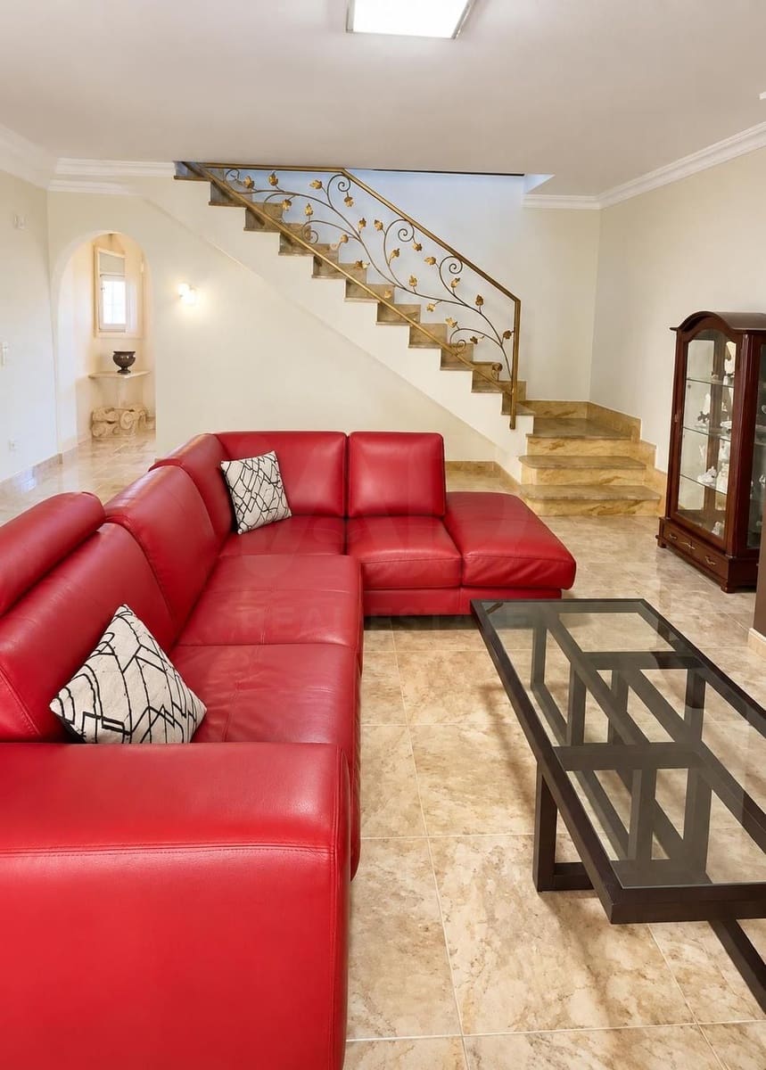 5 bedroom Villa for sale in Benidorm with pool garage - € 895,000 (Ref: 9988873)