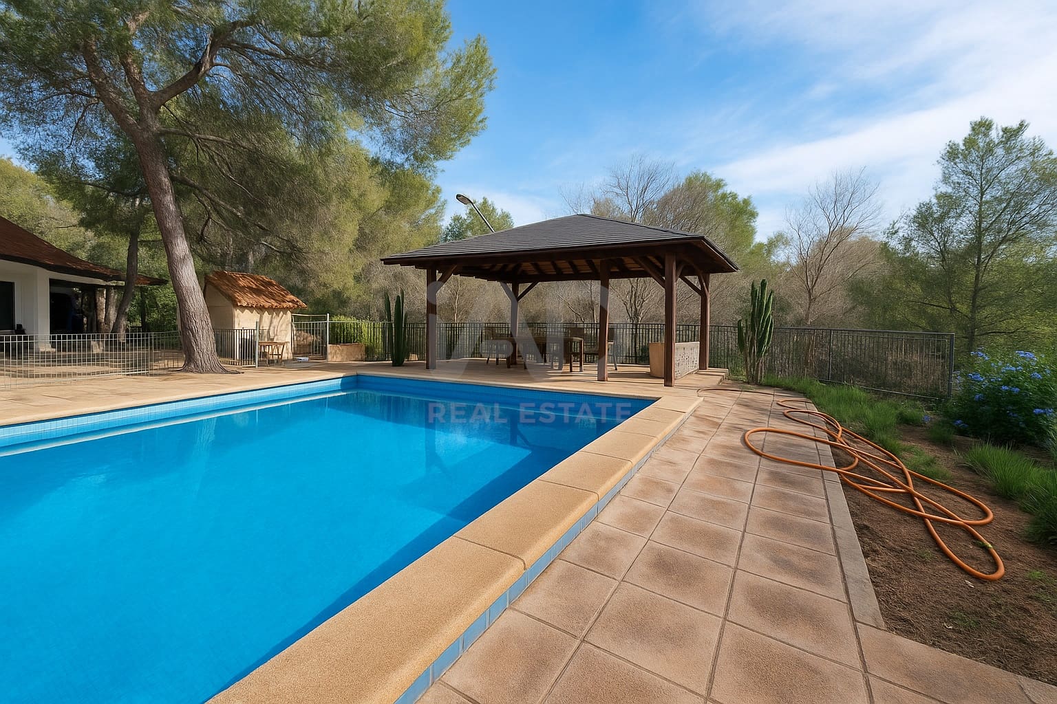 Finca/Casa Rural de 3 habitaciones en Alicante / Alacant ciudad en venta con garaje - 269.000 € (Ref: 9988875)
