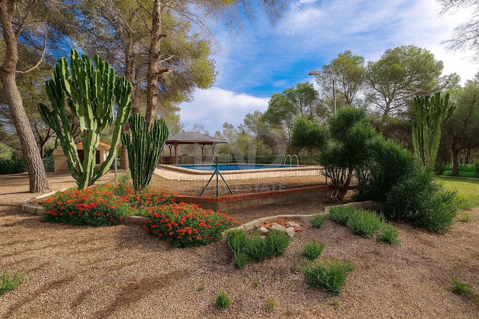 Finca/Casa Rural de 3 habitaciones en Alicante / Alacant ciudad en venta con garaje - 269.000 € (Ref: 9988875)
