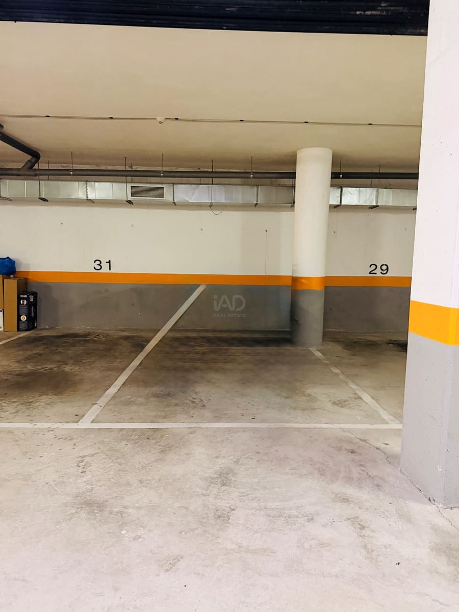 1 makuuhuone Huoneisto myytävänä paikassa Arenales del Sol mukana uima-altaan 
autotalli - 235 000 € (Ref: 9988879)