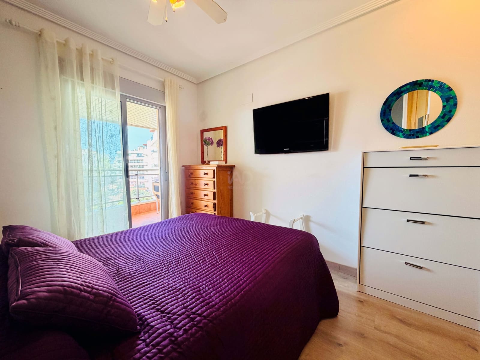 1 makuuhuone Huoneisto myytävänä paikassa Arenales del Sol mukana uima-altaan 
autotalli - 235 000 € (Ref: 9988879)
