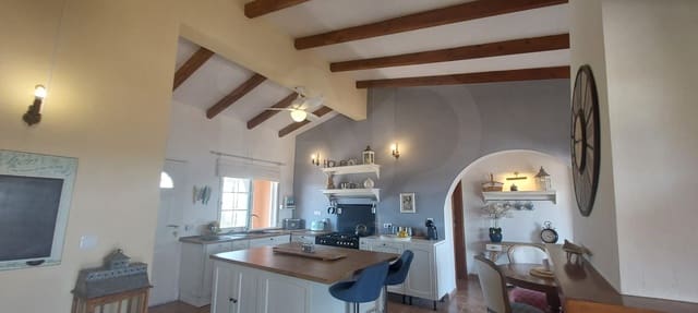 Chalet de 3 habitaciones en Dolores en venta con piscina - 445.000 € (Ref: 9988882)