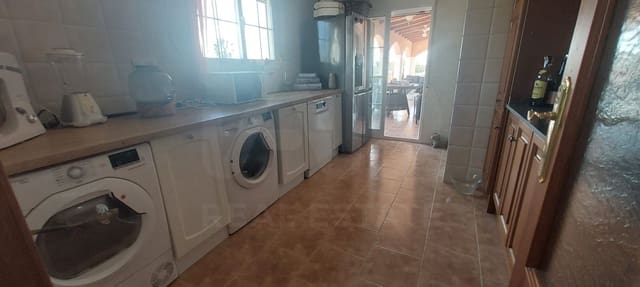 Chalet de 3 habitaciones en Dolores en venta con piscina - 445.000 € (Ref: 9988882)