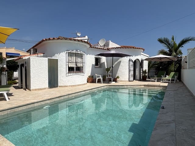 2 bedroom Townhouse for sale in Els Poblets with pool - € 329,000 (Ref: 9988884)
