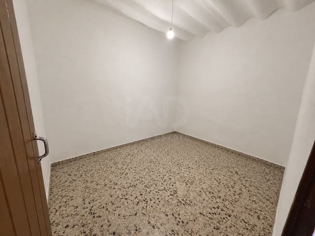 Casa de 3 habitaciones en Albacete ciudad en venta - 39.000 € (Ref: 9988885)