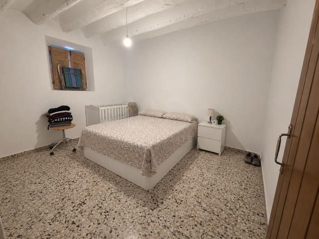 Casa de 3 habitaciones en Albacete ciudad en venta - 39.000 € (Ref: 9988885)