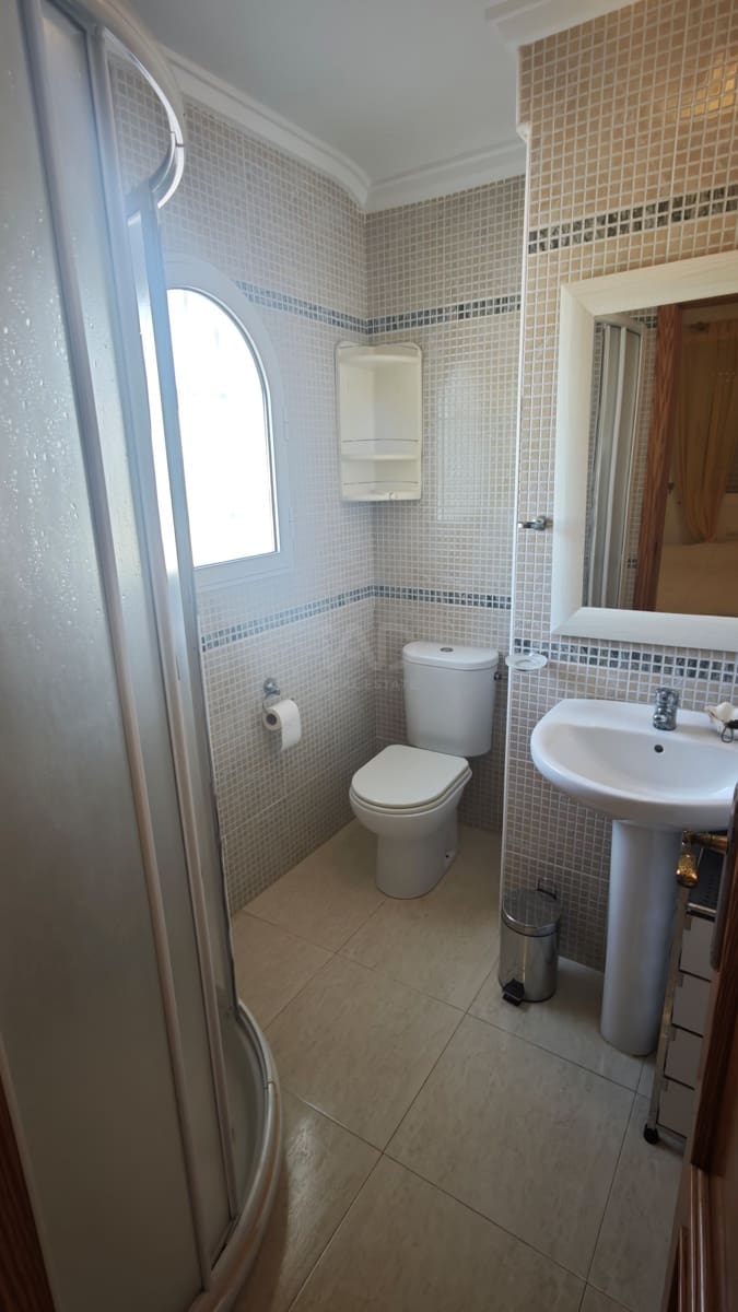 4 Zimmer Reihenhaus zu verkaufen in Alicante / Alacant Stadt mit Pool - 300.000 € (Ref: 9988886)