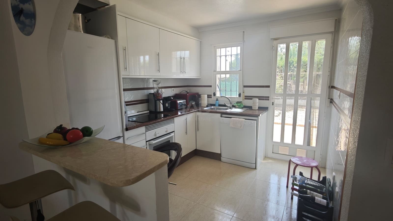 4 Zimmer Reihenhaus zu verkaufen in Alicante / Alacant Stadt mit Pool - 300.000 € (Ref: 9988886)