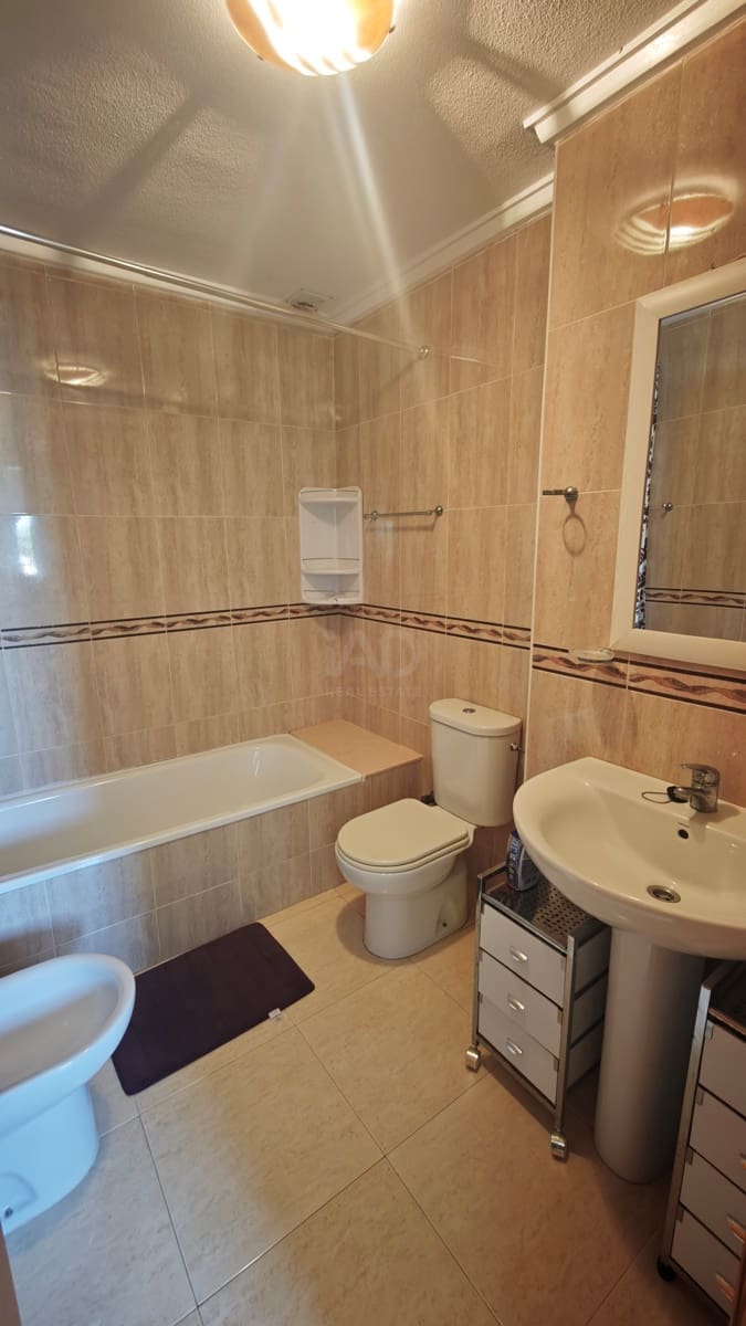 4 Zimmer Reihenhaus zu verkaufen in Alicante / Alacant Stadt mit Pool - 300.000 € (Ref: 9988886)