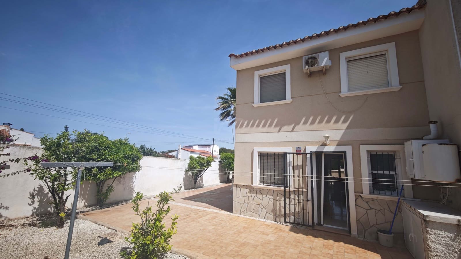4 Zimmer Reihenhaus zu verkaufen in Alicante / Alacant Stadt mit Pool - 300.000 € (Ref: 9988886)