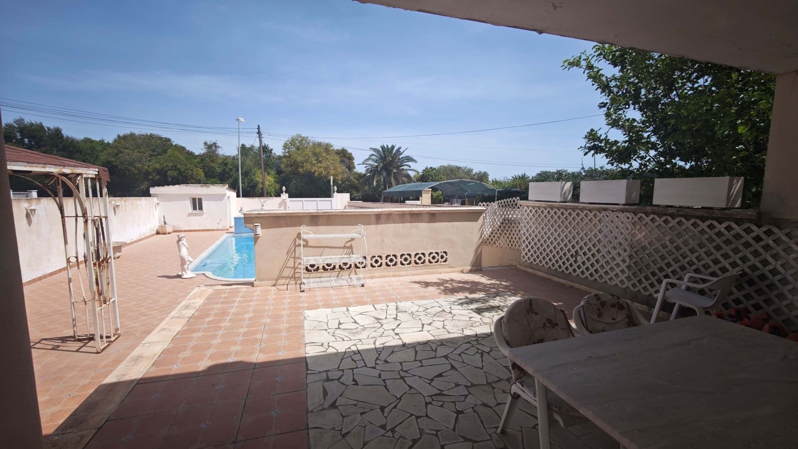 4 Zimmer Reihenhaus zu verkaufen in Alicante / Alacant Stadt mit Pool - 300.000 € (Ref: 9988886)