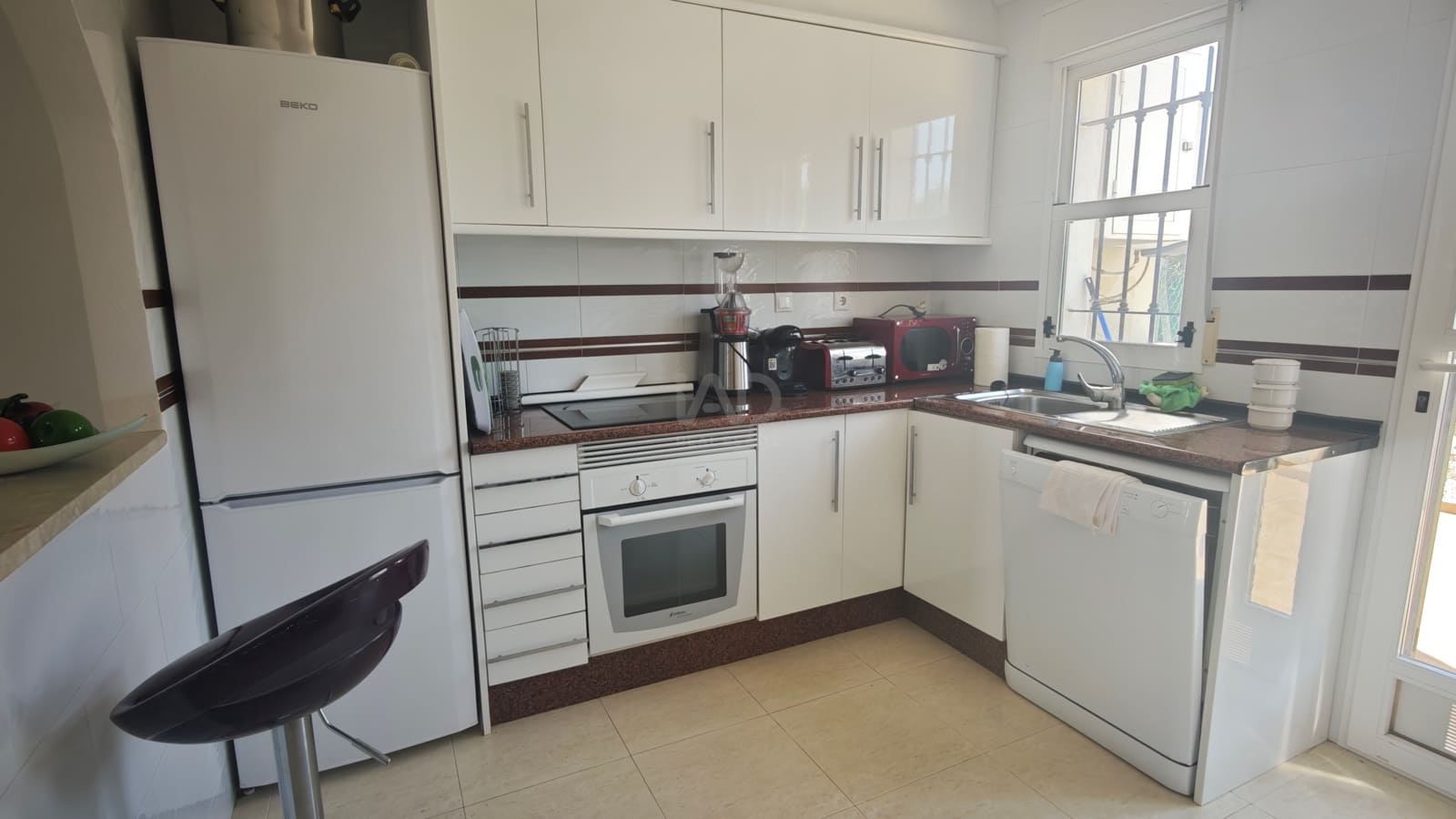 4 Zimmer Reihenhaus zu verkaufen in Alicante / Alacant Stadt mit Pool - 300.000 € (Ref: 9988886)