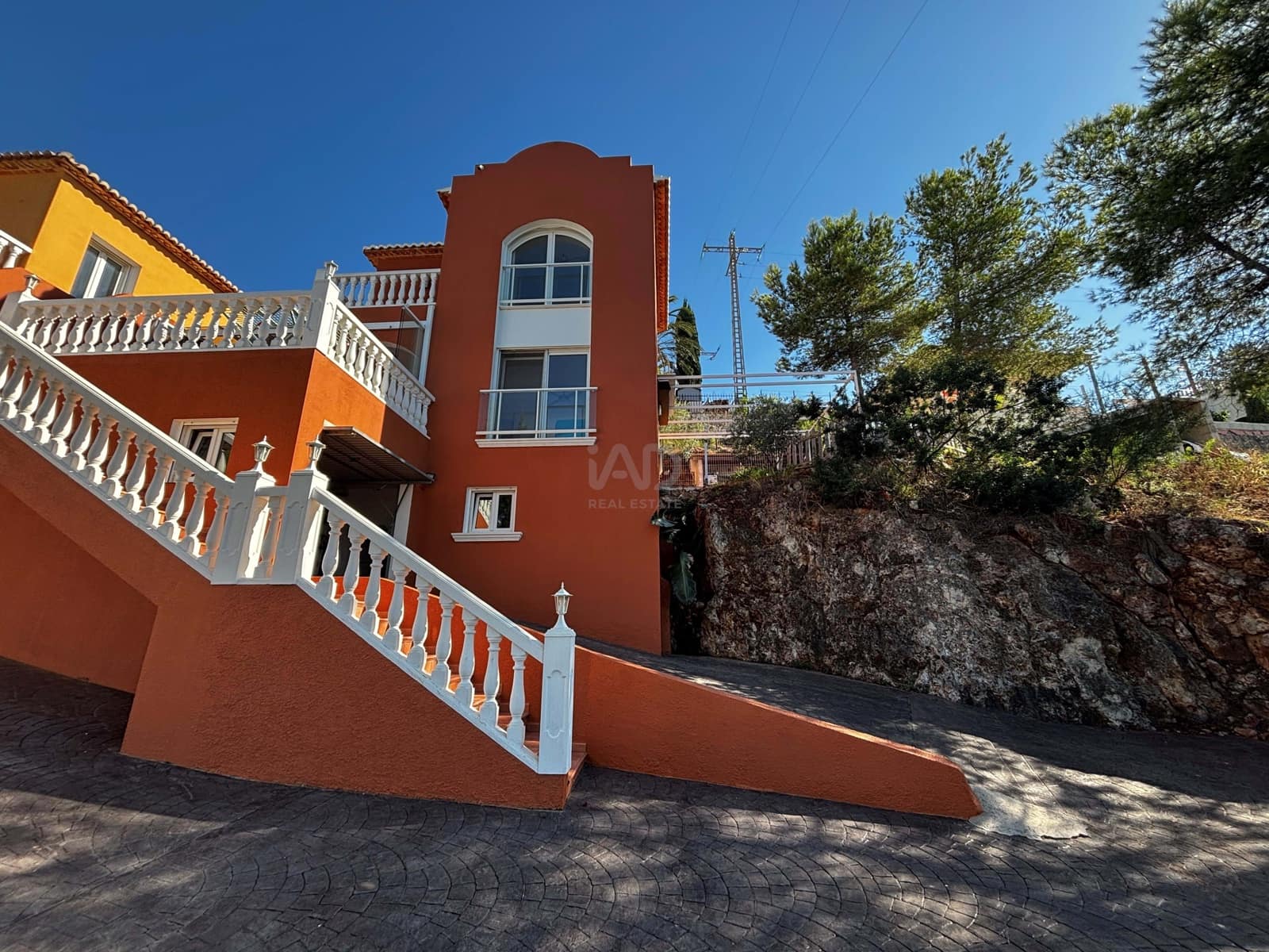 3 soveværelse Villa til salg i Denia med swimmingpool garage - € 467.000 (Ref: 9988887)